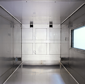 Aralab-TESTING-Temperarure-Testing-walk-in-chamber-interior